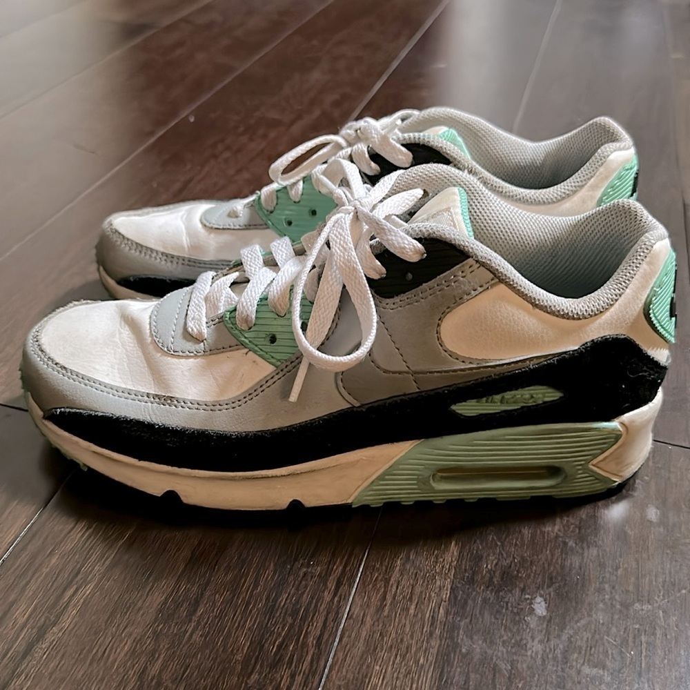 Nike Air Max 90 in Gray and Teal - 7Y